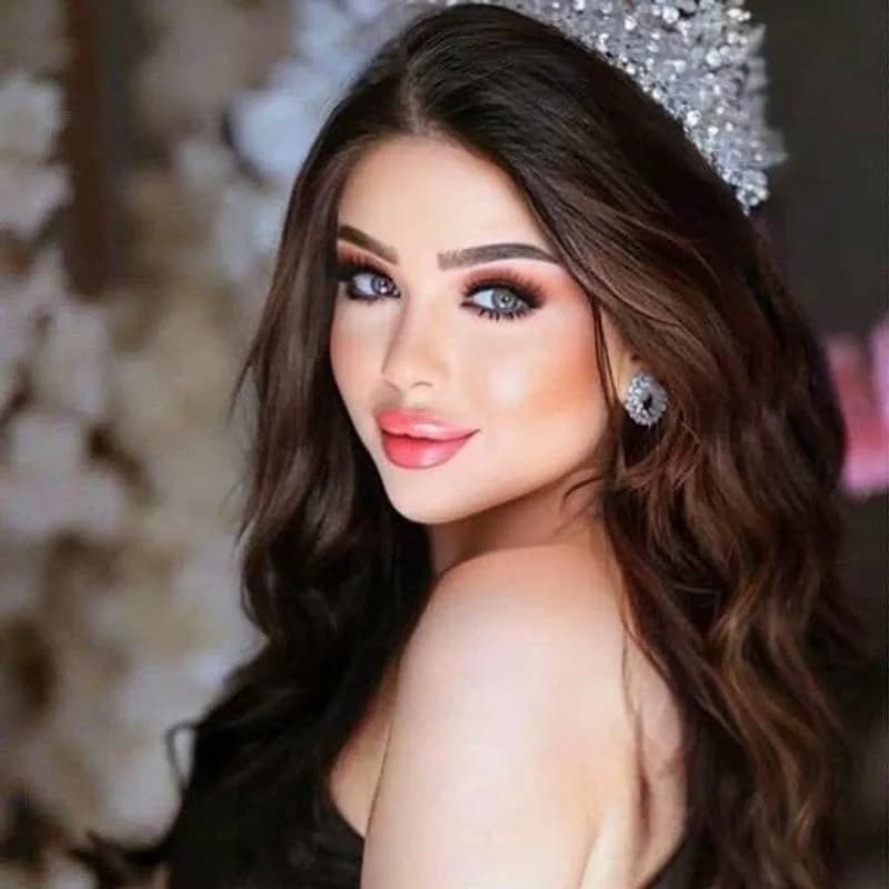 صالون فوشيا