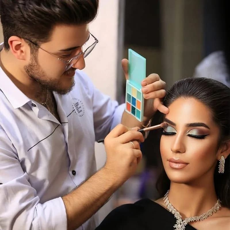 Salon Ahmad Al-Khawaji