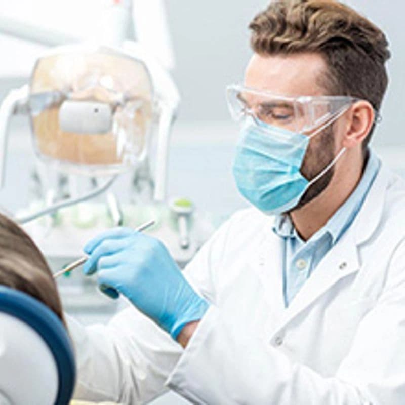 جامعة المنارة الخاصة _كلية طب الأسنان