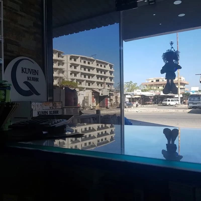 صيدلية رلى عيسى