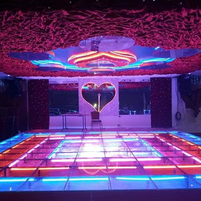 Al-Akabir Bar