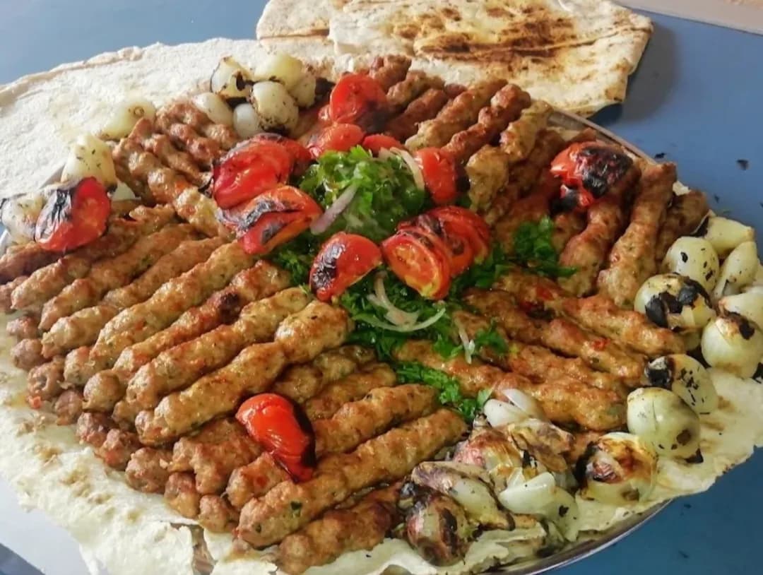 ع كيفك. مشاوي عالفحم (ابو كنان )