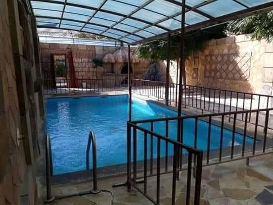 مسبح باب الحارة