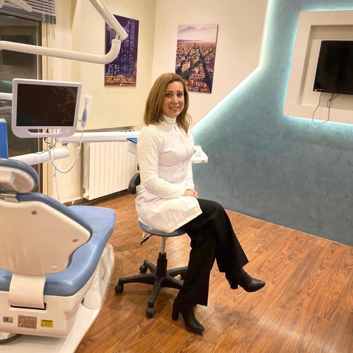 Dr. Renata Issa