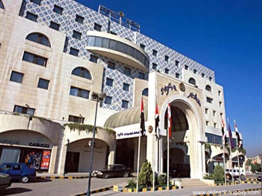 فندق السفير