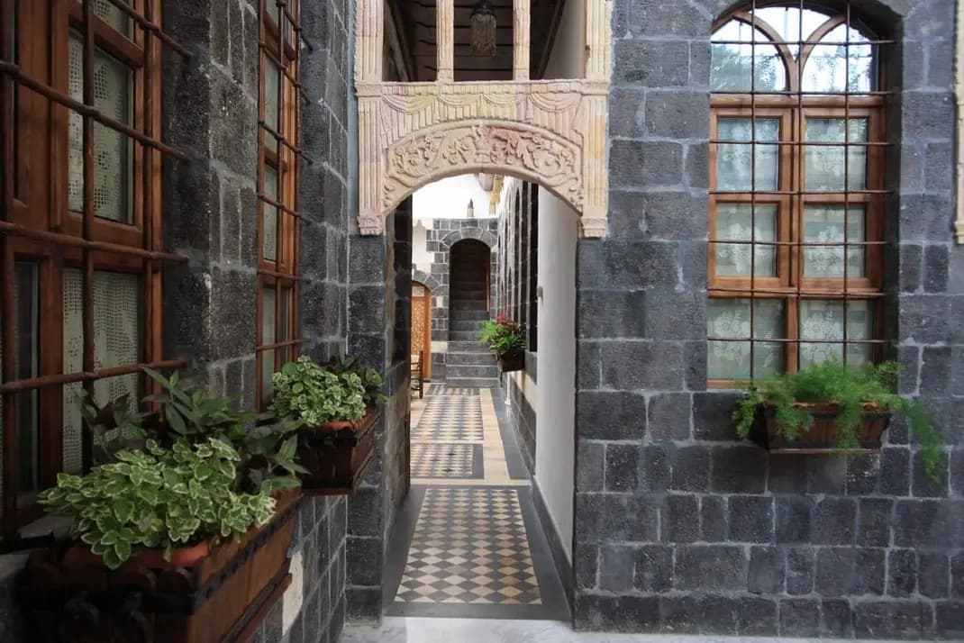 Ali Pasha Hotel