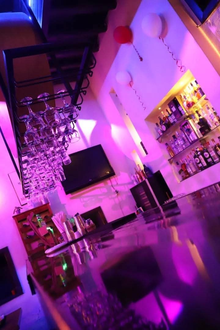 Shadow Bar