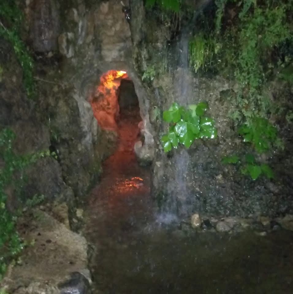 مطعم نبع الزازة