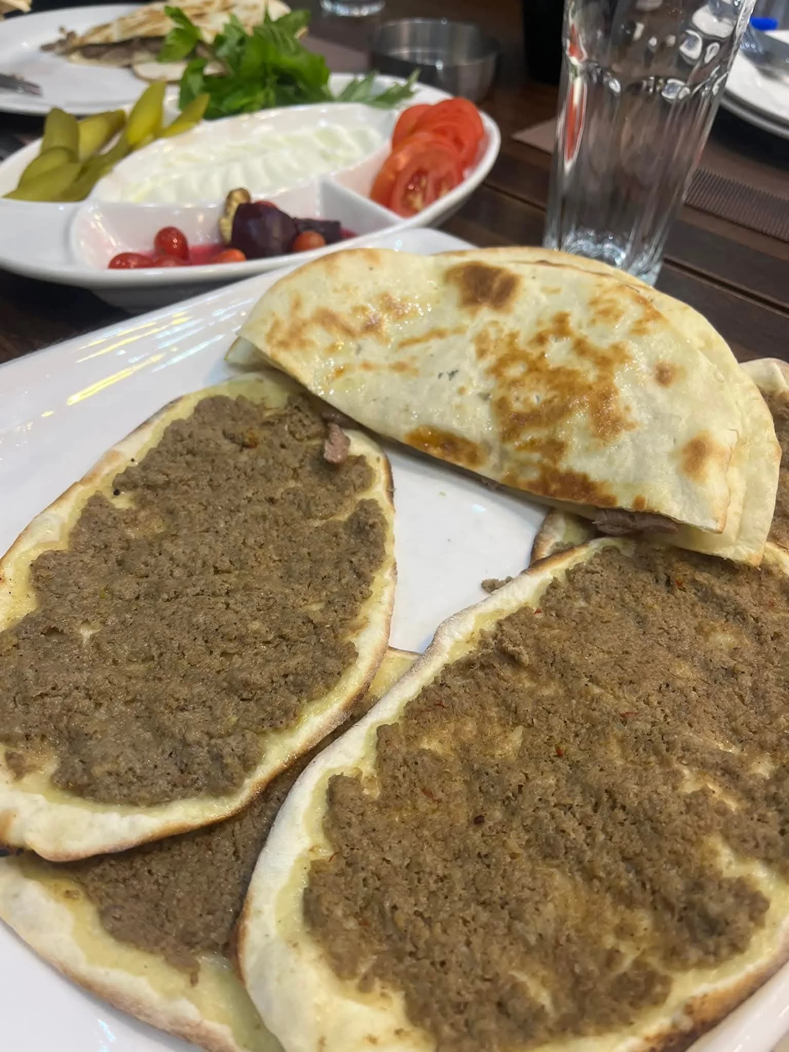 مطعم أبو عارف  